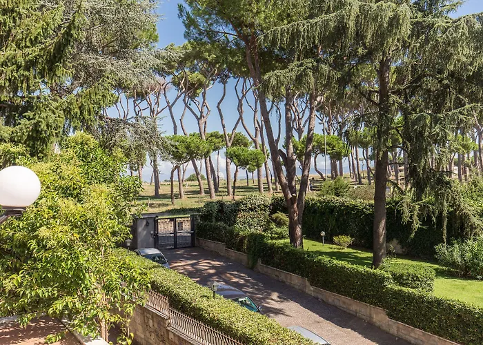 Pinewood Hotel Roma